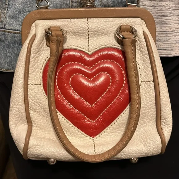 Brighton Heart Clutch Purse with chain. Leather, great condition. - Picture 2 of 7